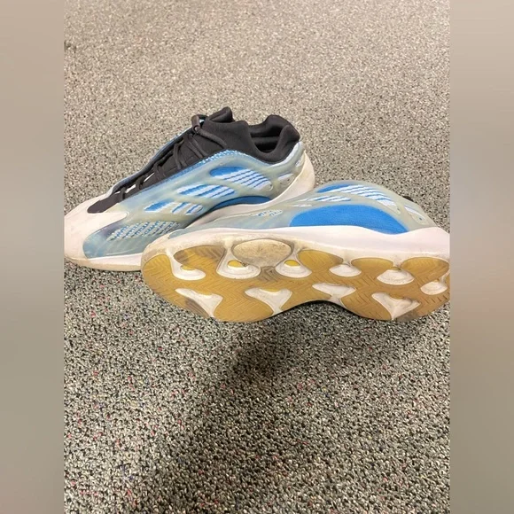 Adidas Black and Gray Sneakers - Picture 3 of 4